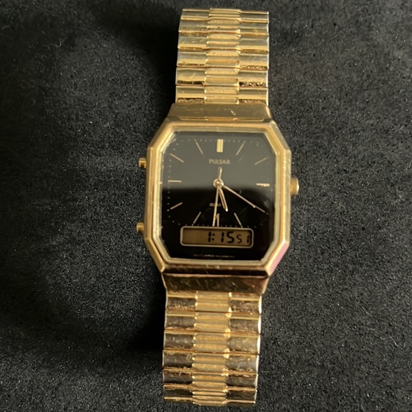Vintage Men's Pulsar Gold Tone Watch - Picture 14 of 15